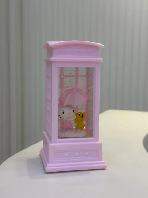 Hello Kitty Işıklı Sulu Fanus