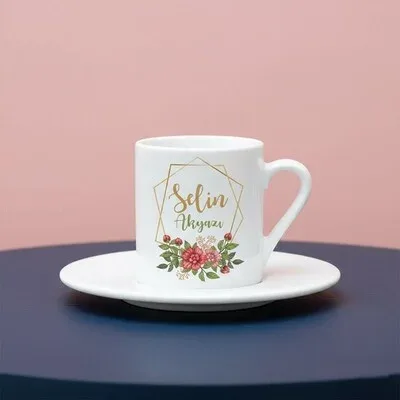 İsme Özel Çiçek Motifli Kahve Fincanı