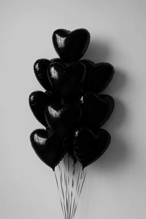 Siyah Kalp Balonlar