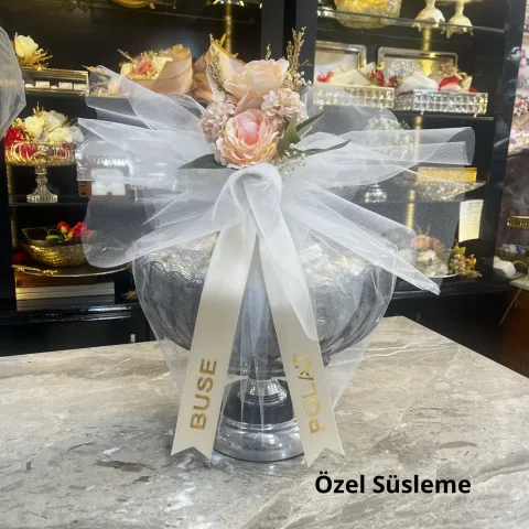 Cam Gondol Söz, Nişan İsteme Çikolatası