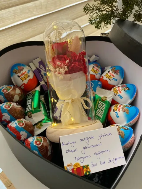 Dop Dolu Çikolatalı Aşk Kutusu