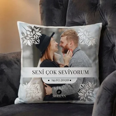 Sevgiliye Hediye Fotoğraflı Romantik Yastık