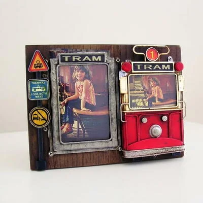 Retro Dekoratif Tramvaylı Fotoğraf Çerçevesi