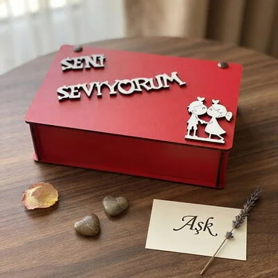 Seni Seviyorum Yazılı Kare Ahşap Kutu
