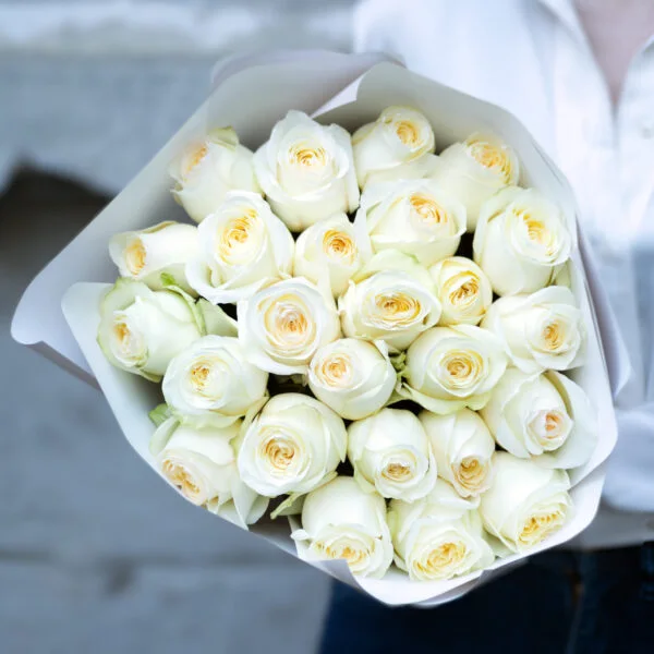 25 Beyaz Gül Buketi – Candlelight