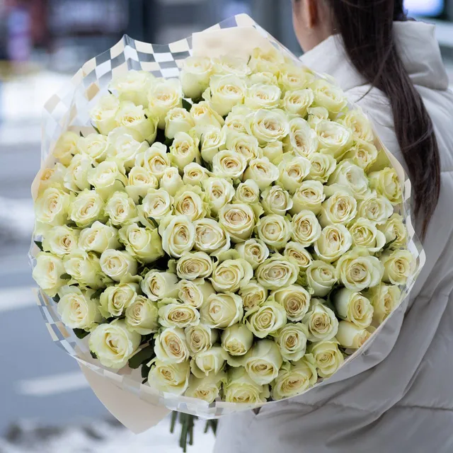 101 Beyaz Gül Buketi – 70 cm