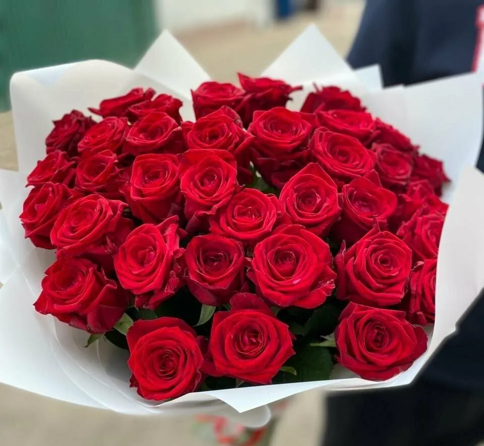 35 Kırmızı Gül Buketi