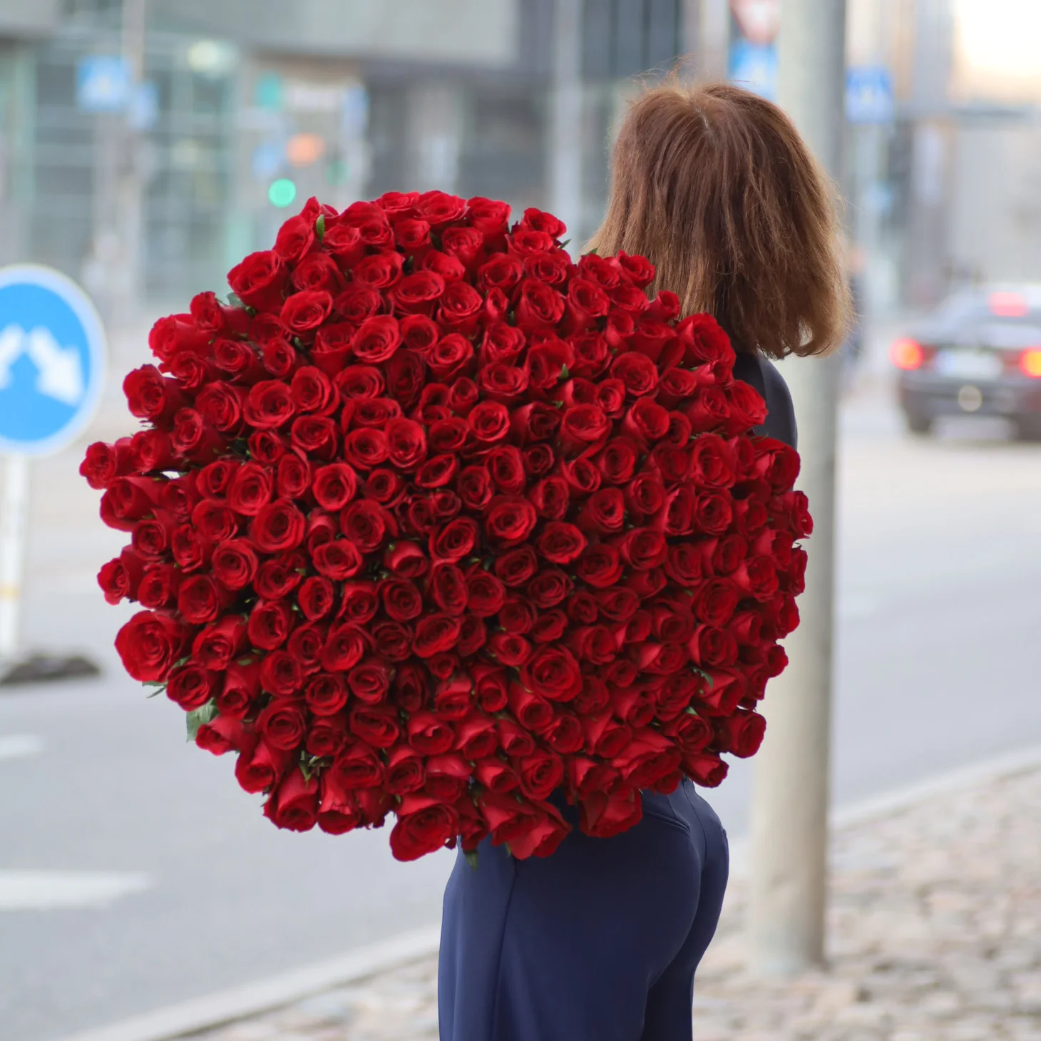 201 Kırmızı Gül Buketi – 70 cm