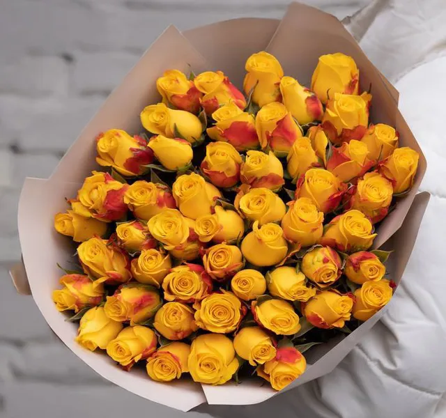 51 Gül Buketi –  Sarı