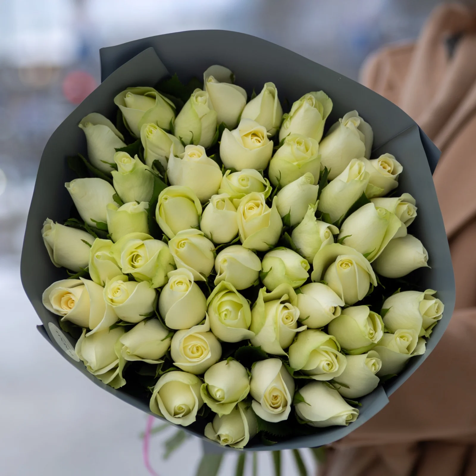 51 Beyaz Gül Buketi – 70 cm